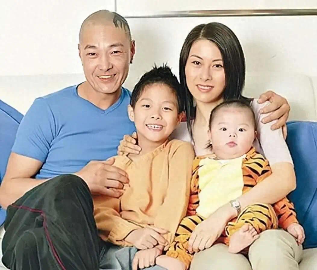 女星前任不幸烧炭离世！港星爸爸坚决不二婚，倾尽所有只为俩儿教育打拼插图