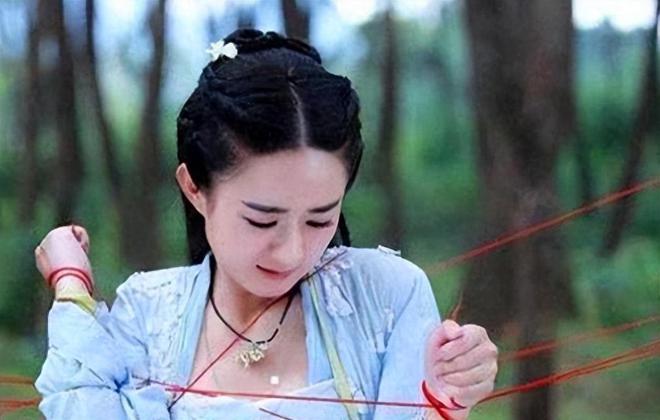 导演，你真的觉得这些乱七八糟的台词和特效能糊弄我们观众吗？插图